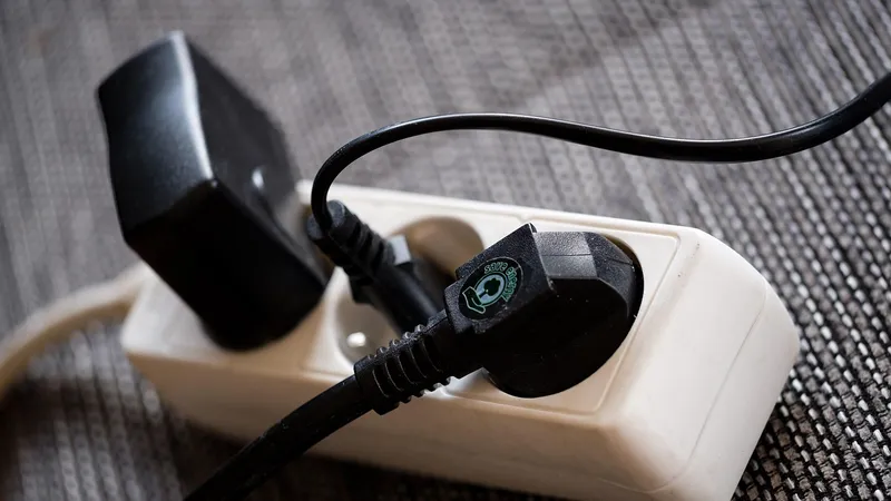 멀티탭에 꽂히는 플러그